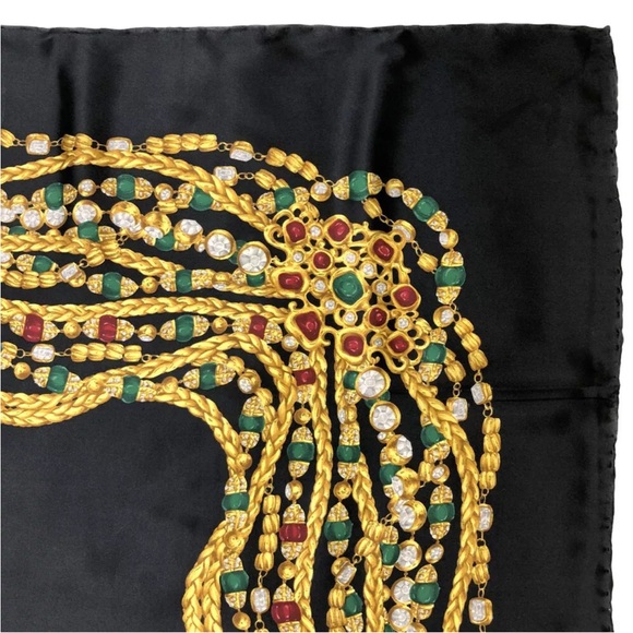 ✨🛍️ Chanel Black Jewelry Pattern Silk Scarf - Picture 3 of 7